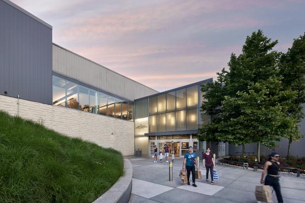 The Mills at Jersey Gardens | VisitNJ.org